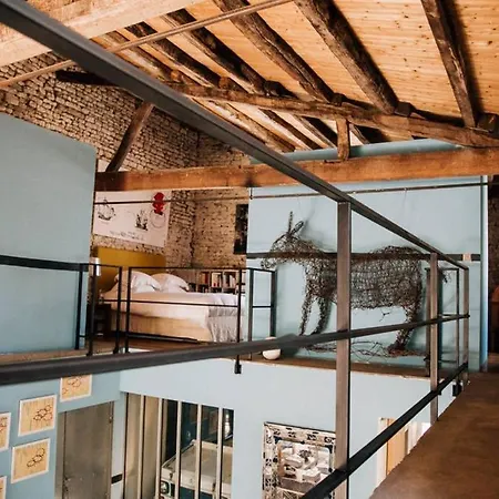 Chais Rhethais Au Volume Exceptionel Coeur De Village Holiday home *