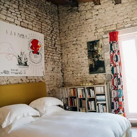 Chais Rhethais Au Volume Exceptionel Coeur De Village * Le Bois-Plage-en-Re
