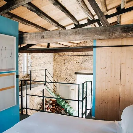 Holiday home Chais Rhethais Au Volume Exceptionel Coeur De Village